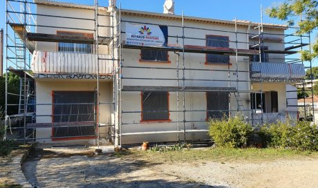 Rafraichissement et ravalement de façade de maison par façadier à Toulon 